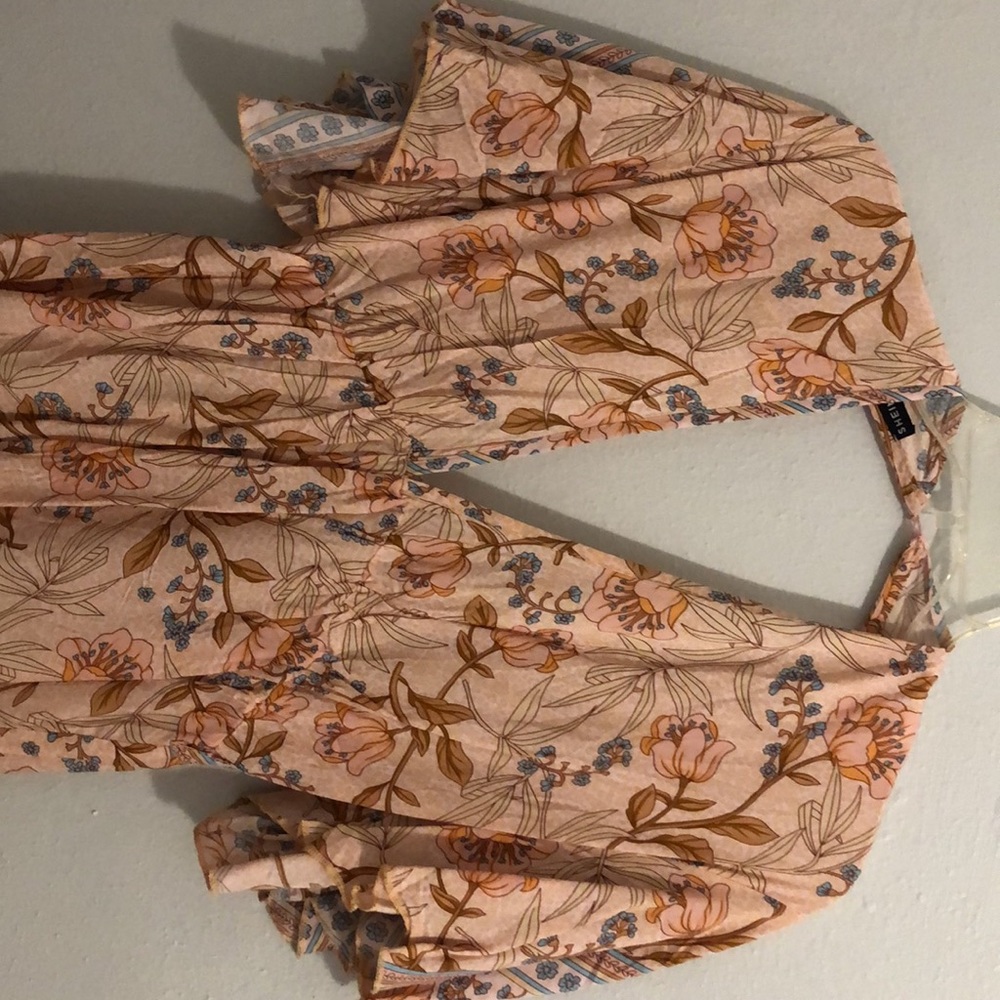 Romper - Picture 2 of 4